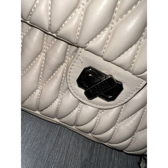 Badgley Mischka Gray Mini chain Quilted beige Crossbody Bag B000669 - Picture 5 of 10